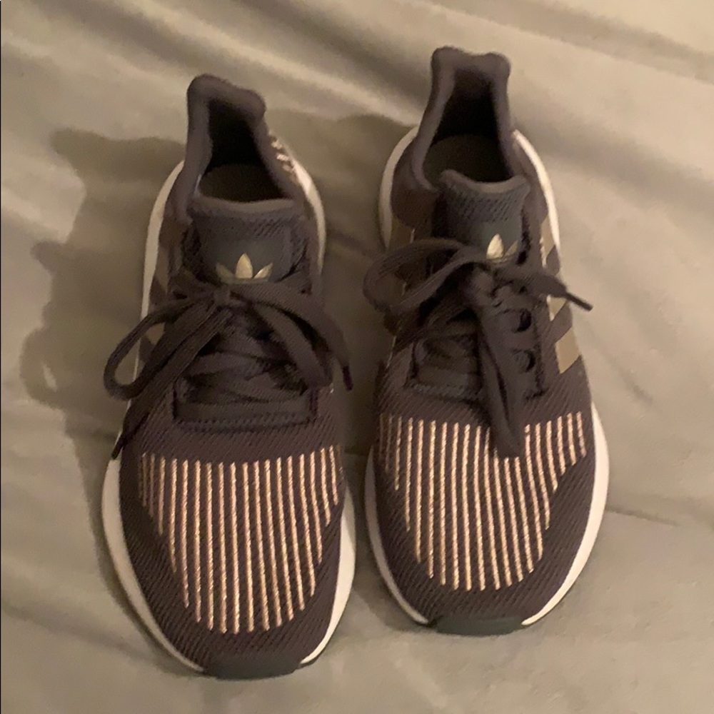 Adidas tennis shoes